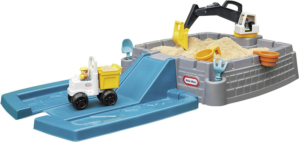 Dirt Diggers Excavator Sandbox with Lid and Play Sand Accessories X527