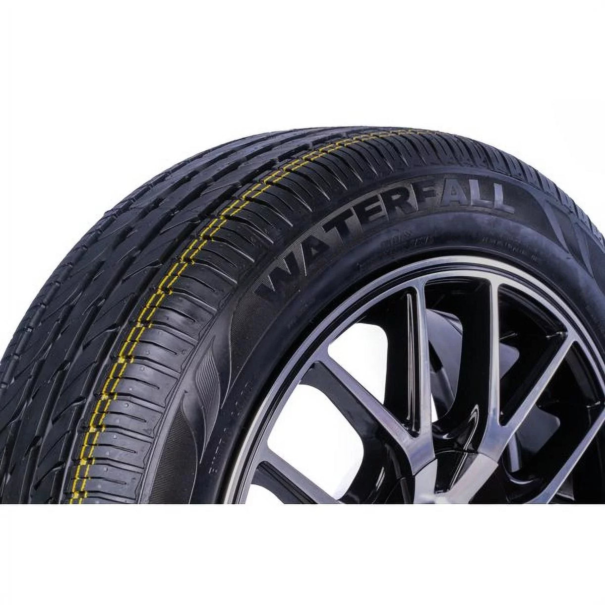 235/55R18 100W Tire R172542