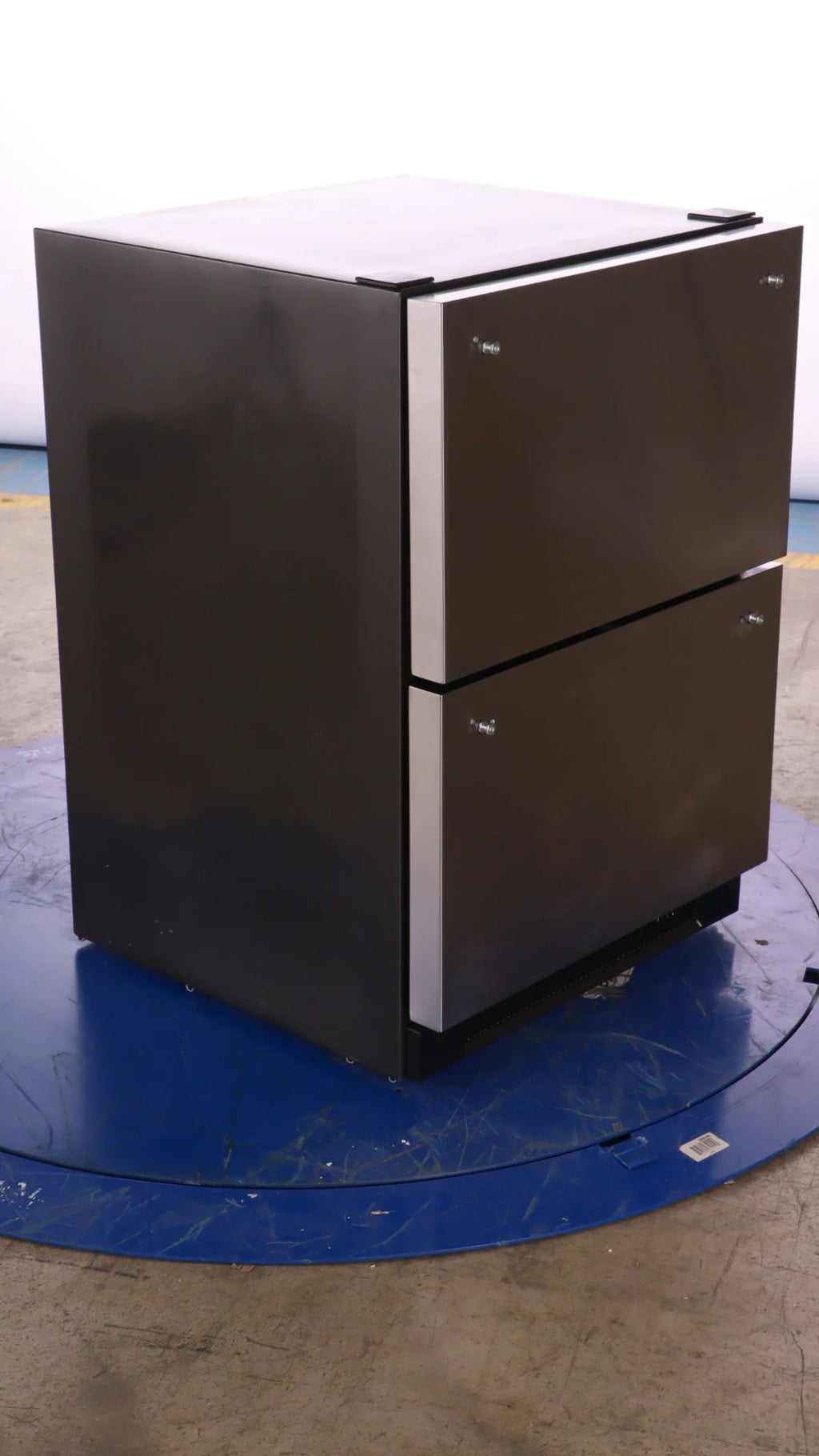5.7 Cu. Ft. Built-In Dual-Drawer Refrigerator Stainless Steel V4606