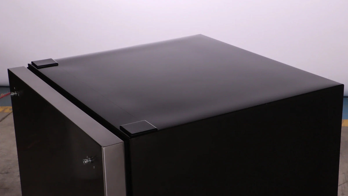 5.7 Cu. Ft. Built-In Dual-Drawer Refrigerator Stainless Steel V4606