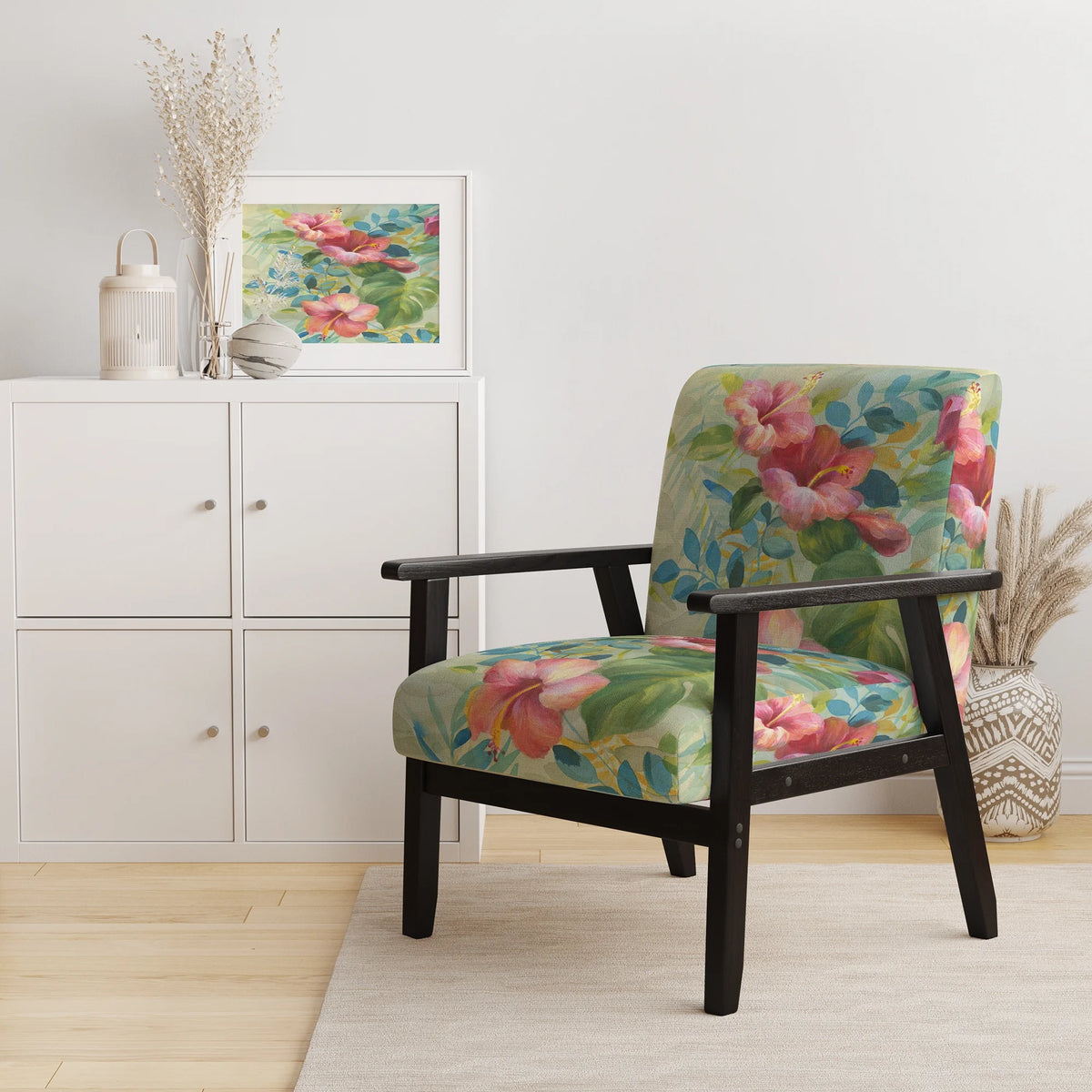 Upholstered Traditional Accent Chair G77249