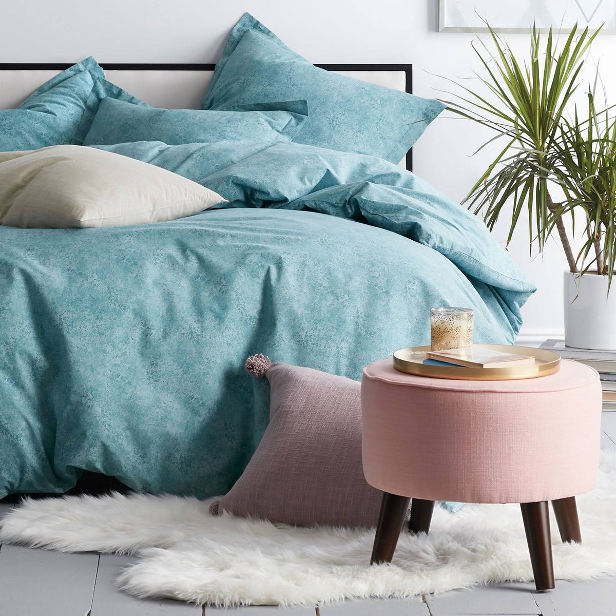 Round Linen Fabric Ottoman with Splayed Legs A883
